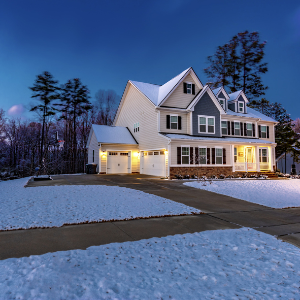 Read more about the article Preparing Your Generator for Winter: 7 Must-Dos for Cold Weather